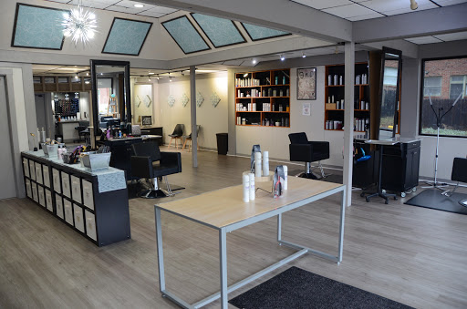 Beauty Salon «Snips Salon & Spa», reviews and photos, 5731 E Washington St, Indianapolis, IN 46219, USA