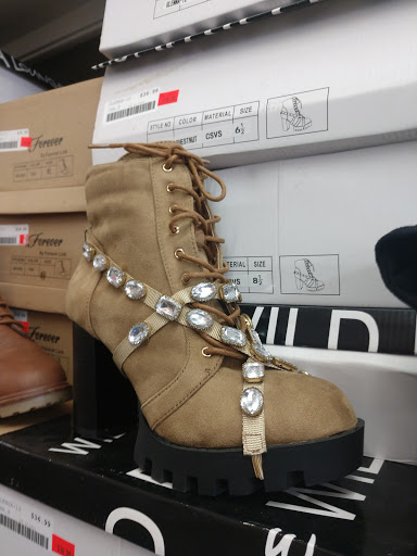 Boot Store «AJ Shoes», reviews and photos, 722 SW Military Dr, San Antonio, TX 78221, USA