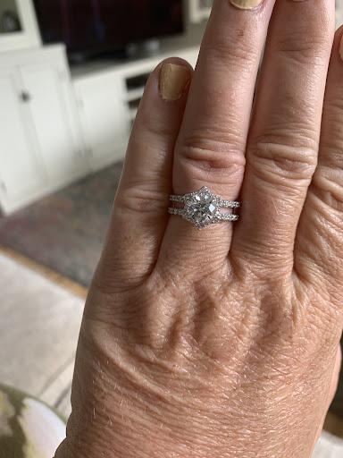 Jewelry Store «Caleesi Designs Jewelers», reviews and photos, 2620 S Lamar Blvd, Austin, TX 78704, USA