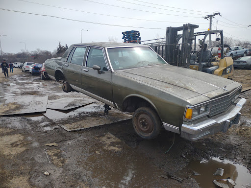 Used Car Dealer «Advance Auto Mart», reviews and photos, 5400 W North Ave, Chicago, IL 60639, USA