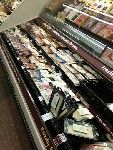 Grocery Store «Food Lion», reviews and photos, 85 Maddex Square Dr, Shepherdstown, WV 25443, USA