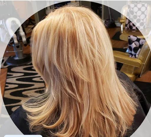 Beauty Salon «Headliner Beauty Salon», reviews and photos, 700 E Market St, Scranton, PA 18509, USA