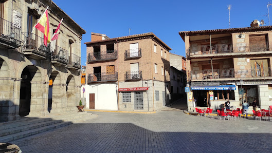 Ayuntamiento de Almorox. Pl. de la Constitución, 1, 45900 Almorox, Toledo, España