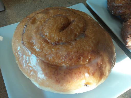 Donut Shop «White House Donut Shop», reviews and photos, 212 E Main St, Westfield, IN 46074, USA