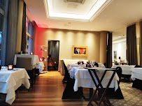Atmosphère du Restaurant Au Comptoir des Sables - Hôtel AC Ambassadeur à Antibes - n°3