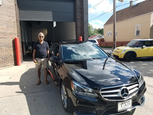 Auto Broker «Tab Auto Brokers», reviews and photos, 4916 N Elston Ave, Chicago, IL 60630, USA