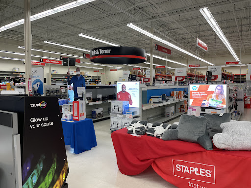 Office Supply Store «Staples», reviews and photos, 30190 US Hwy 19 N, Clearwater, FL 33761, USA