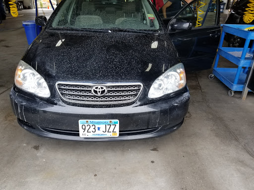 Car Wash «Paradise Full Service Car Wash & Detail Center», reviews and photos, 1355 Town Centre Dr, Eagan, MN 55123, USA