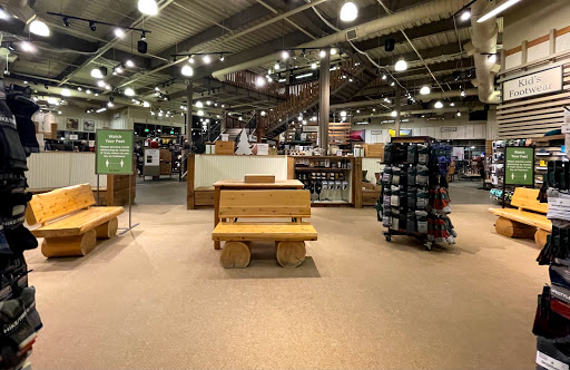 Clothing Store «L.L. Bean», reviews and photos, 1000 Ross Park Mall Dr, Pittsburgh, PA 15237, USA