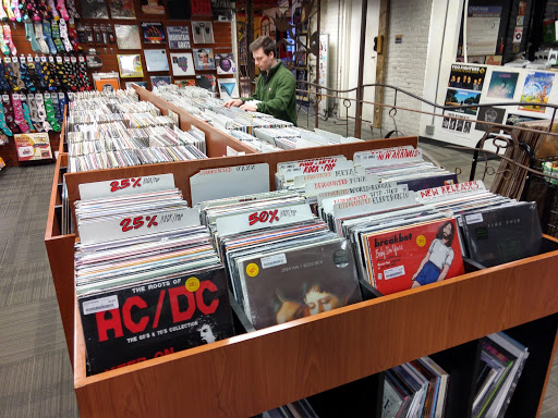 DVD Store «Bull Moose», reviews and photos, 151 Middle St, Portland, ME 04101, USA