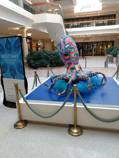 Shopping Mall «Woodbridge Center», reviews and photos, 250 Woodbridge Center Dr, Woodbridge, NJ 07095, USA