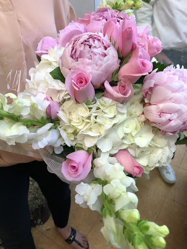 Florist «Sharon Florist», reviews and photos, 11525 California Route 2, Los Angeles, CA 90025, USA