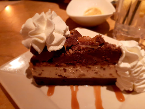 Restaurant «The Cheesecake Factory», reviews and photos, 2223 N Westshore Blvd, Tampa, FL 33607, USA