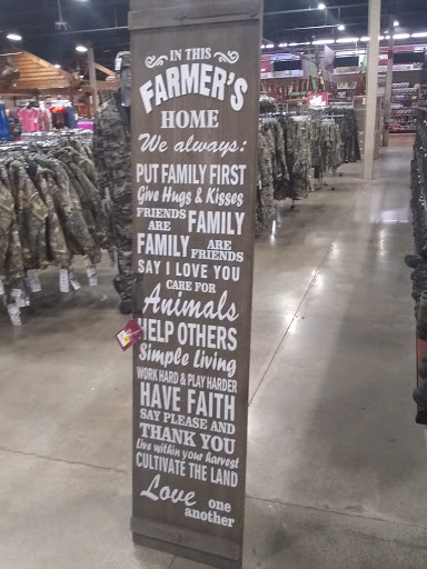 Sporting Goods Store «Big R of Homer Glen», reviews and photos, 15830 S Bell Rd, Homer Glen, IL 60491, USA