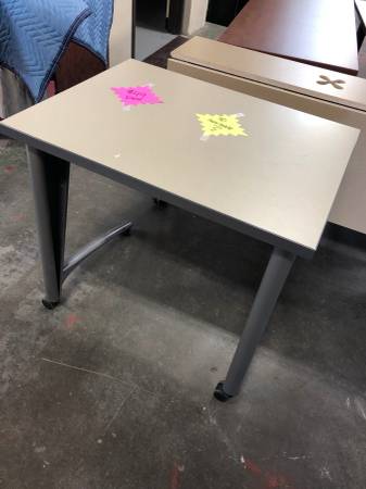 Office Furniture Store «NW Office Liquidations», reviews and photos, 635 SE Hawthorne Blvd, Portland, OR 97214, USA