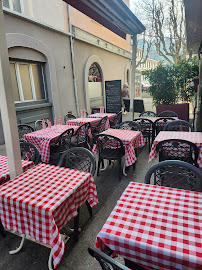 Atmosphère du Restaurant français Au P'Tit Bouchon à Vienne - n°17