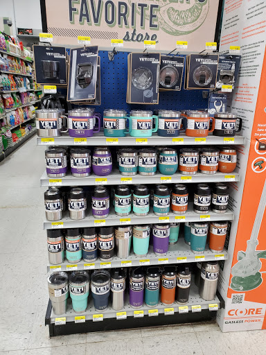 Animal Feed Store «Wilco Farm Store», reviews and photos, 734 McClaine St, Silverton, OR 97381, USA