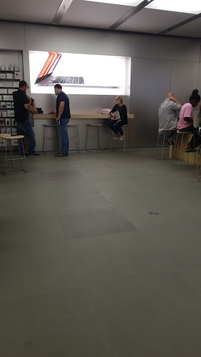 Computer Store «Apple Cherry Hill», reviews and photos, 2000 NJ-38, Cherry Hill, NJ 08002, USA