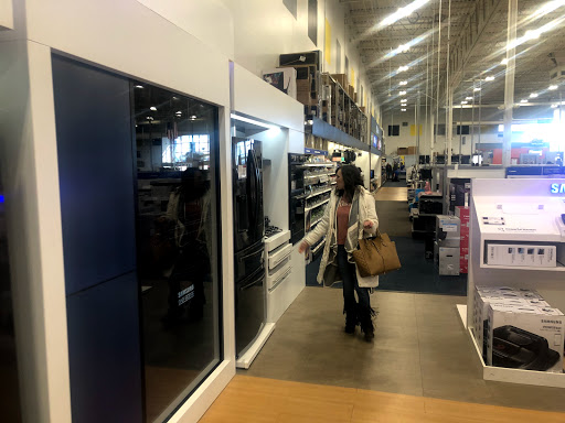 Electronics Store «Best Buy», reviews and photos, 445 Howe Ave, Cuyahoga Falls, OH 44221, USA