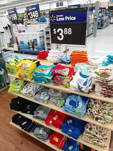 Discount Store «Walmart», reviews and photos, 1460 Golf Rd, Rolling Meadows, IL 60008, USA