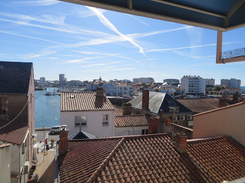 hôtels Hôtel Les Embruns Les Sables-d'Olonne