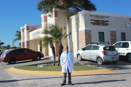 Dr. Jorge Rodolfo Rivera Susilla - Cirugía Laparoscópica, Vesícula, Hernia hiatal.