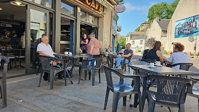 Le Grand Cafe Chez Carlos à Lormes