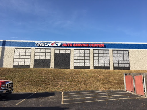 Auto Repair Shop «Autotire», reviews and photos, 85 Hilltop Village Center Dr, Eureka, MO 63025, USA