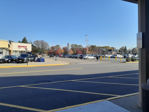 Shopping Mall «Morris Hills Shopping Center», reviews and photos, 3035-3189 US-46, Parsippany, NJ 07054, USA