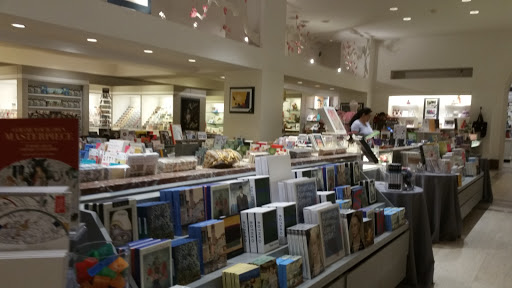 Gift Shop «The Gallery Shops», reviews and photos, 401 Constitution Ave NW, Washington, DC 20565, USA