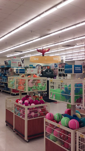Pet Supply Store «PetSmart», reviews and photos, 715 S 72nd St, Omaha, NE 68114, USA