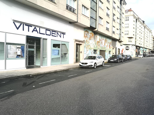 Clínica Dental Vitaldent en Narón, A Coruña