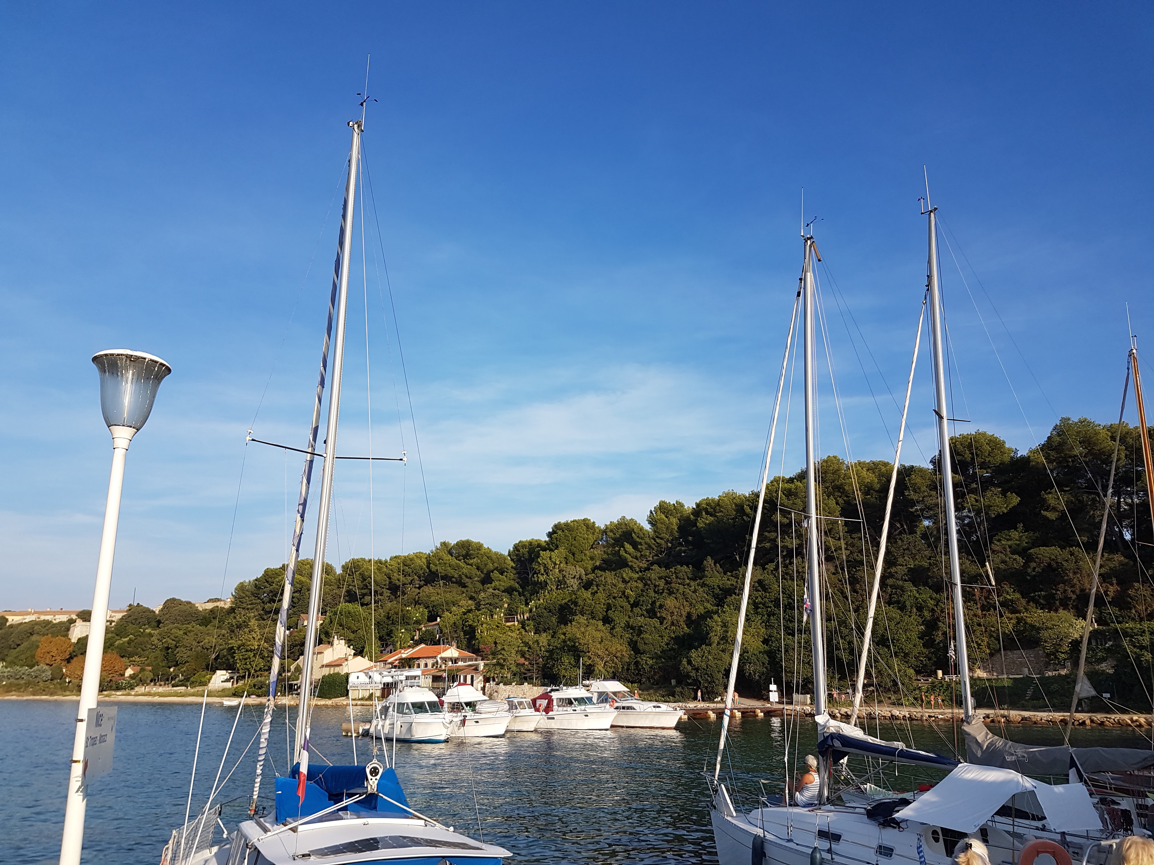 Photo n° 2 de l'avis de isa.' fait le 02/10/2018 à 13:56
