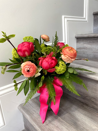 Florist «Fleur De Lis Florists», reviews and photos, 6588 Quinton Ln, Tujunga, CA 91042, USA