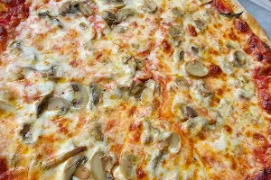 Bottisti's Pizzeria image