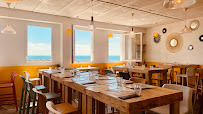 Atmosphère du Restaurant de fruits de mer Les Barges à Les Sables-d'Olonne - n°2