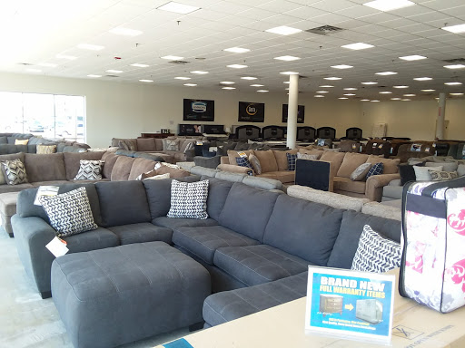 Furniture Store «Evansville Overstock Warehouse Furniture & Mattress», reviews and photos, 201 N Green River Rd, Evansville, IN 47715, USA