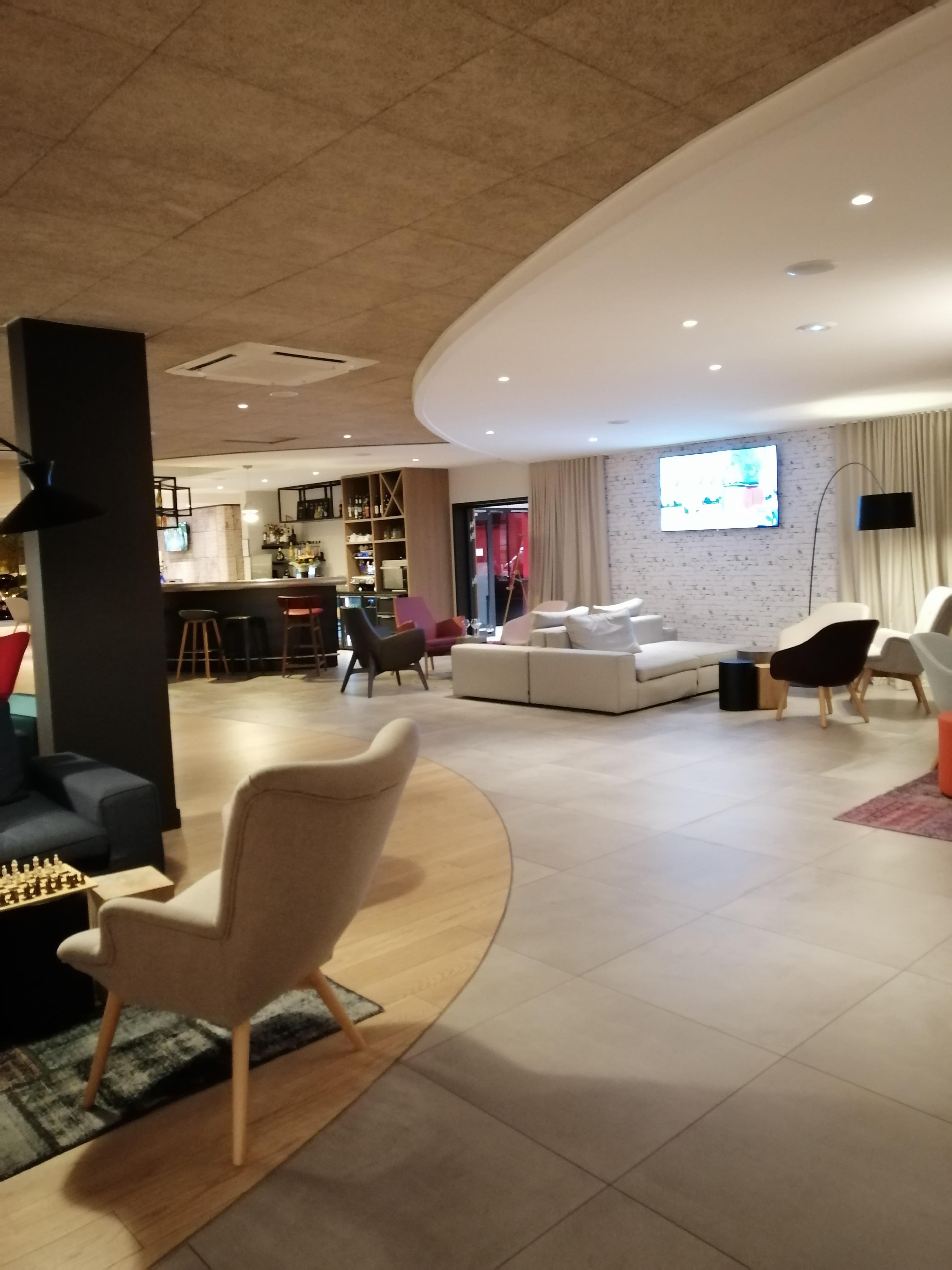 Photo n° 1 de l'avis de Mag.e fait le 16/11/2019 à 22:52