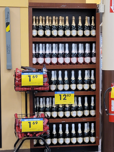 Grocery Store «Kroger», reviews and photos, 4498 Chamblee Dunwoody Rd, Dunwoody, GA 30338, USA