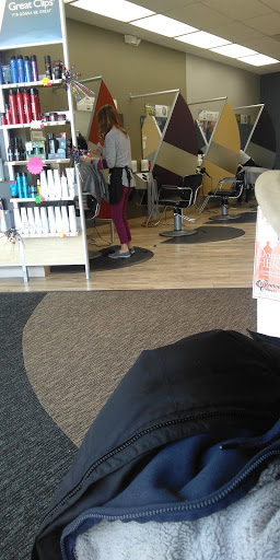 Hair Salon «Great Clips», reviews and photos, 202 E University Ave, Urbana, IL 61801, USA