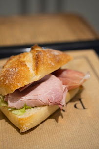 Sandwich du Restaurant servant le petit-déjeuner PAUL à Paris - n°19