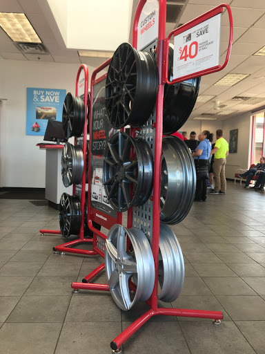 Tire Shop «Discount Tire Store - Salem, OR», reviews and photos, 1890 Lancaster Dr NE, Salem, OR 97305, USA