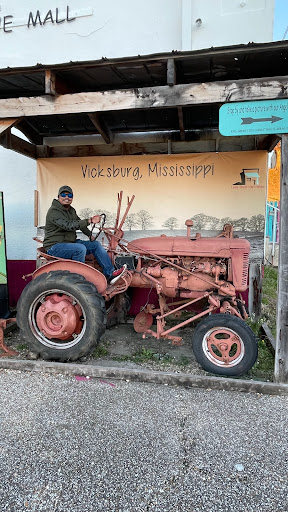 Antique Store «Levee Street Market Place», reviews and photos, 1001 Levee St, Vicksburg, MS 39183, USA