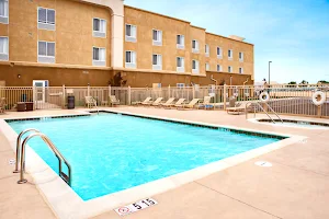 Hampton Inn & Suites Ridgecrest image