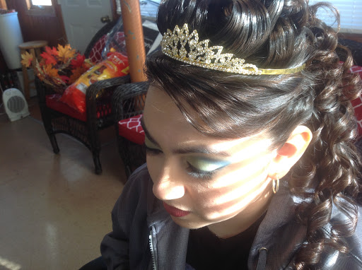 Hair Salon «Luna Beauty Salon», reviews and photos, 3474 South 13th Street, Milwaukee, WI 53215, USA