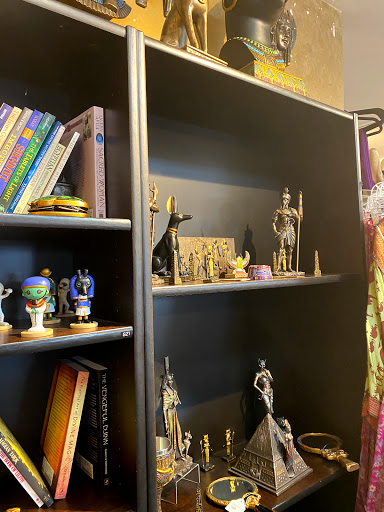 Book Store «Phoenix & Dragon Bookstore», reviews and photos, 5531 Roswell Rd NE, Sandy Springs, GA 30342, USA