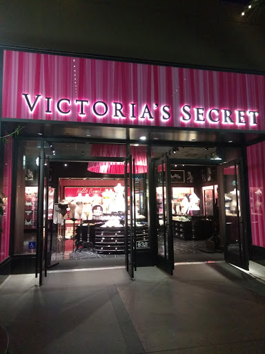 Victoria's Secret & PINK