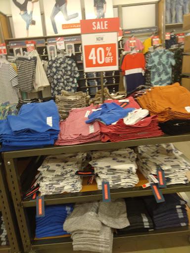 Clothing Store «Old Navy», reviews and photos, 43 Middlesex Turnpike, Burlington, MA 01803, USA