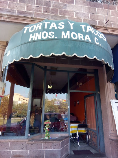 Tacos y tortas Hnos. mora