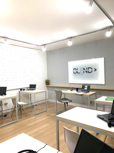 Logo da empresa - Blend English Studio